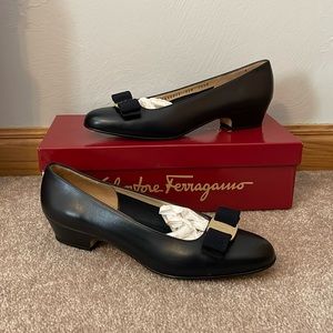vintage navy blue salvatore ferragamo shoes
